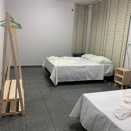 H One Hostel Гояния Экстерьер фото