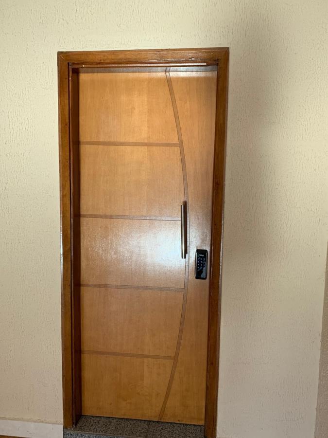 H One Hostel Гояния Экстерьер фото